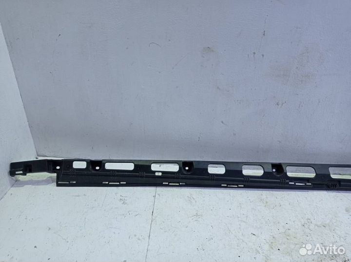 Кронштейн накладки порога