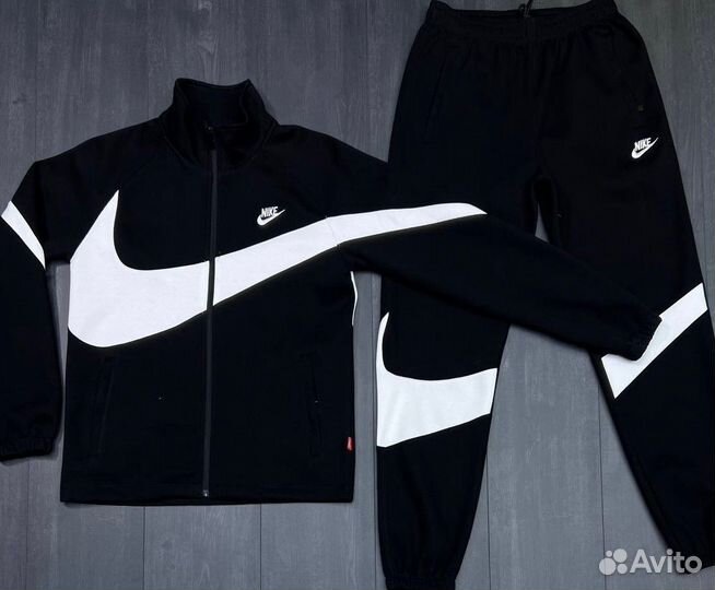 Спортивный костюм Nike