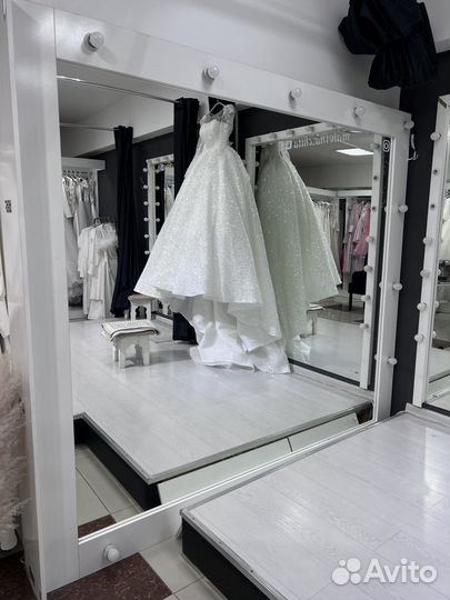 Зеркало с подсветкой в полный рост