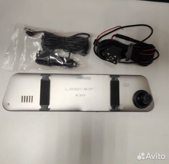 Авто-Видеорегистратор зеркало Leso X30