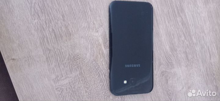 Samsung Galaxy A7 (2017) SM-A720F/DS, 3/32 ГБ