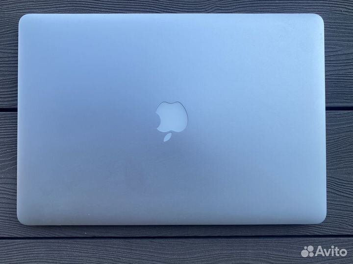 Apple MacBook Pro 15 2015 i7/16gb/256gb 76 циклов
