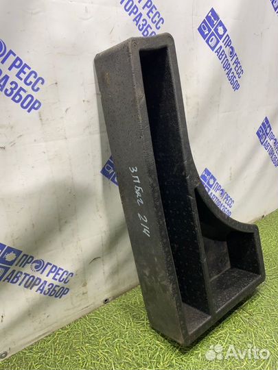 Ящик для инструментов задний правый Ford Focus 2