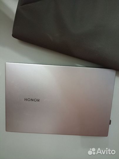 Ноутбук Honor MagicBook X14