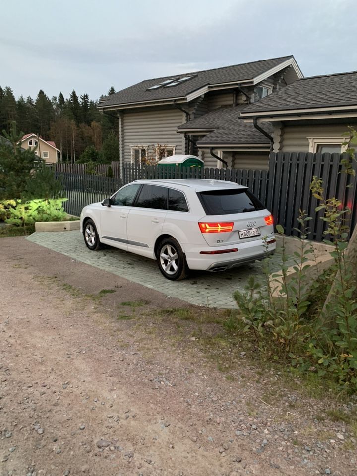 Audi Q7: фото владельца