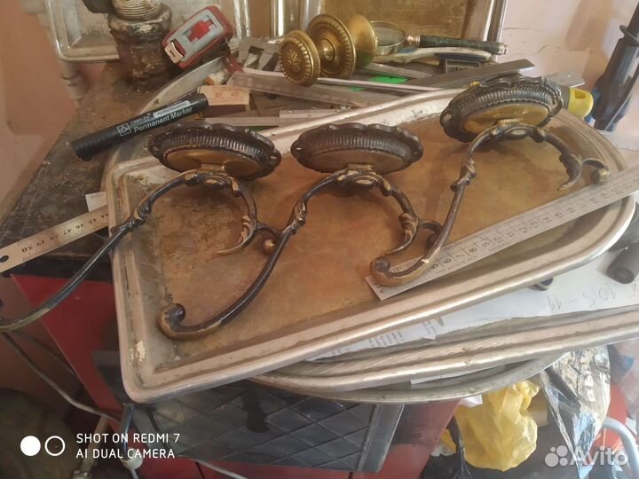 Вешалки латуные