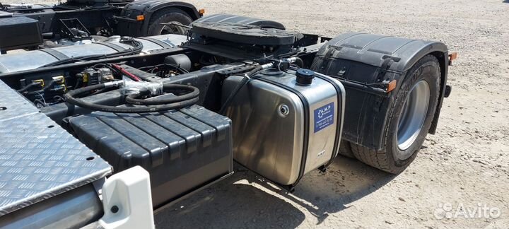 Гидравлический бак на раму