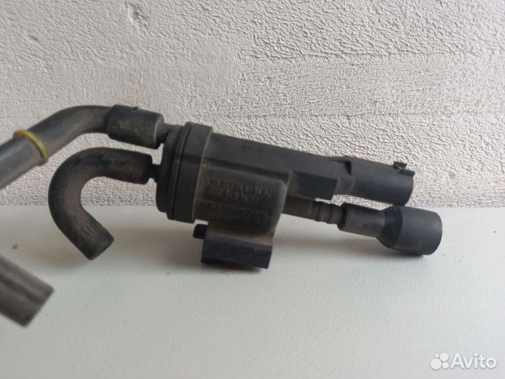 Вакуумный клапан Mercedes