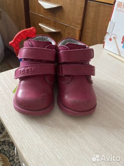 Продам ботинки детские