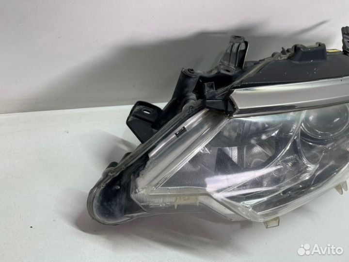Фара адаптивная передняя левая Toyota Camry V55
