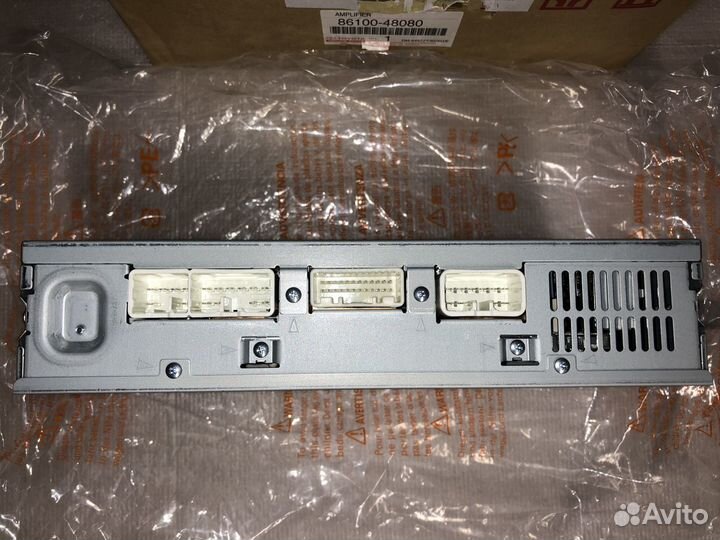 Усилитель акуст системы lexus RX 300 8610048080
