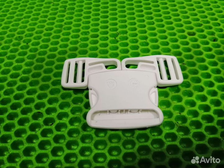 Фастекс для пятиточечных ремней коляски (белый)