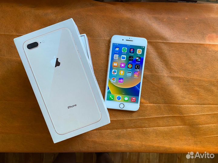 Телефон iPhone 8 plus 64 гб