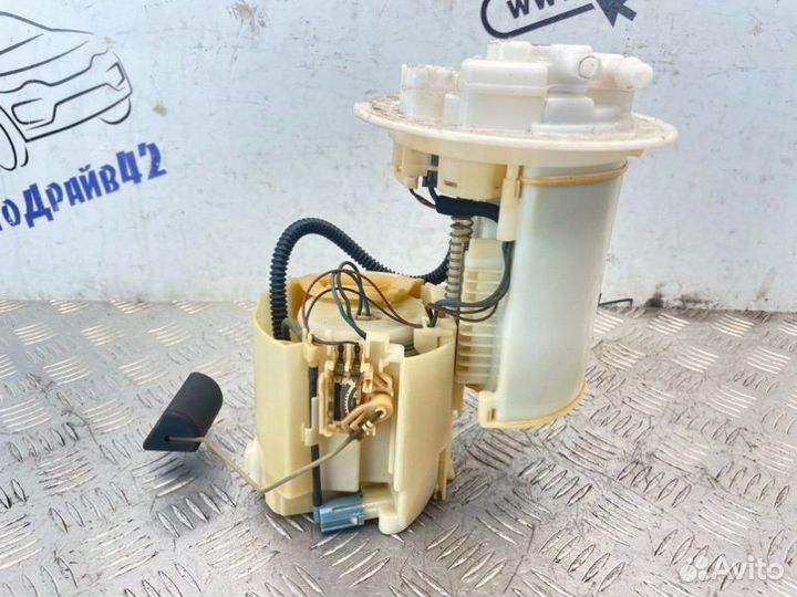 Насос топливный Toyota Corolla ZRE151L 1zrfe 2006