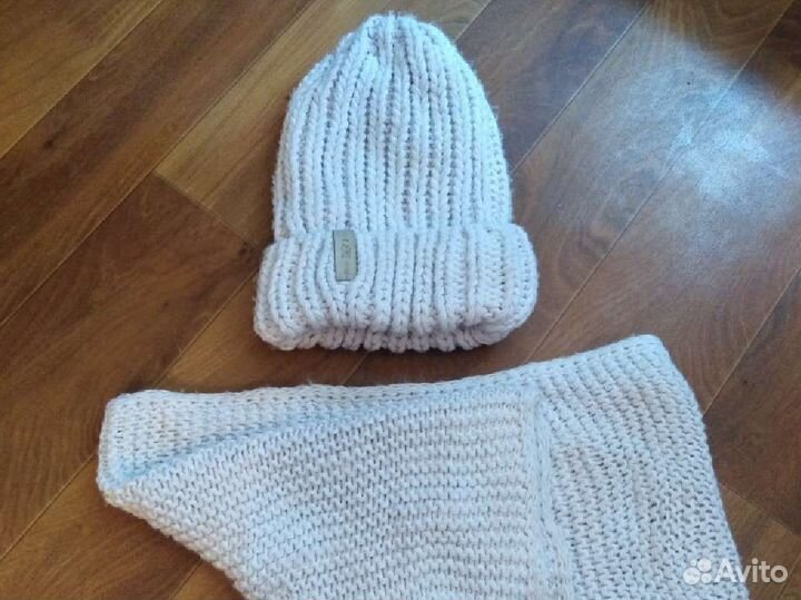 Комплект шапка и снуд