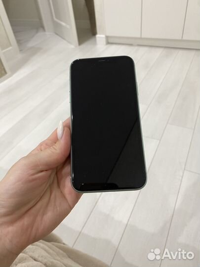 Мобильные телефоны бу iPhone 11