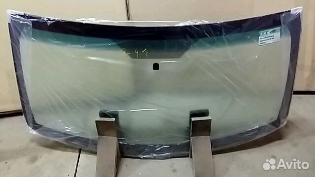 Стекло лобовое Jeep Grand Cherokee (WH/WK) 05-10