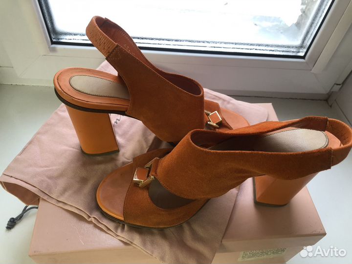 Туфли женские (босоножки)