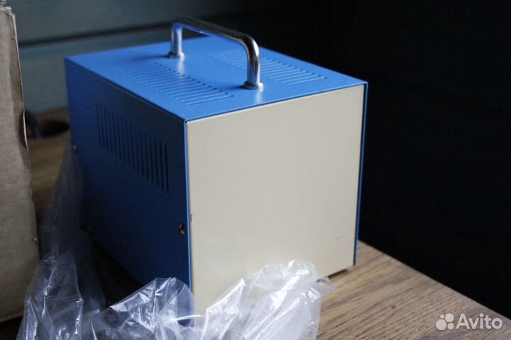 Toyozumi 240v-100v 600w