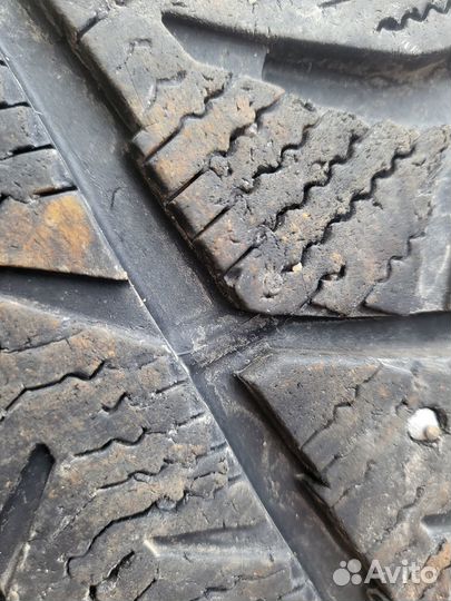 Bridgestone Ice Cruiser 7000 245/70 R16 107T