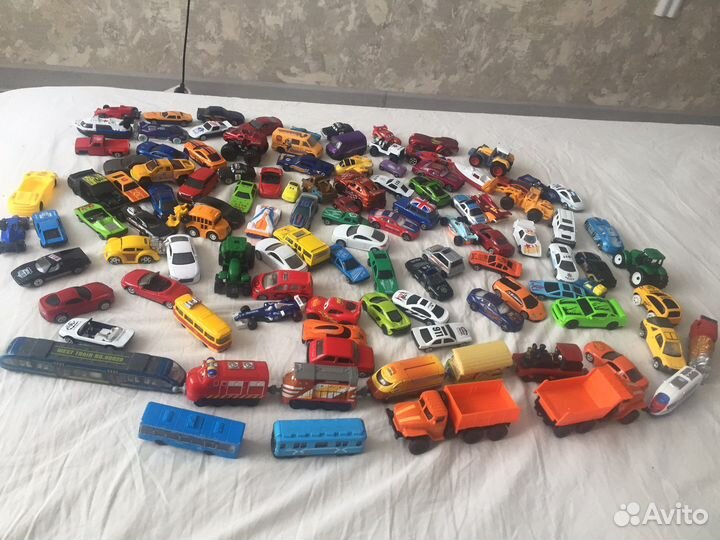Игрушечные машинки