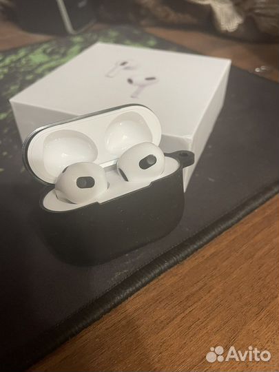 Беспроводные наушники apple airpods 3