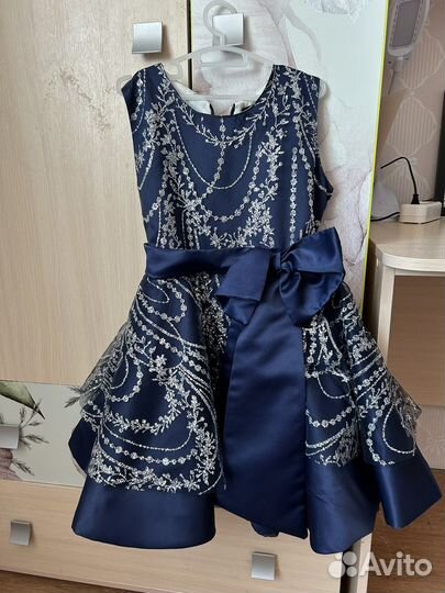 Нарядное платье