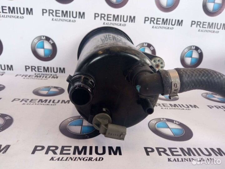 Бачок гур Bmw X5 E70