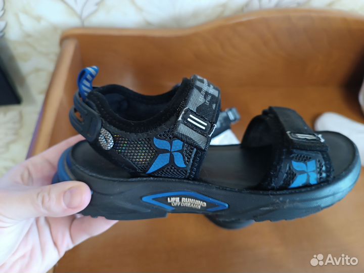 Сандалии для мальчиков 32