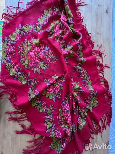 Павловопосадский шерстяной платок