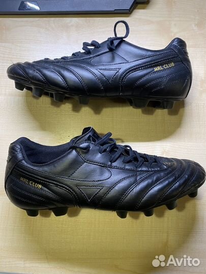 Футбольные бутсы mizuno