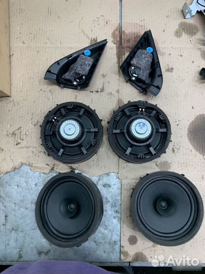 Динамик Mitsubishi Outlander 3