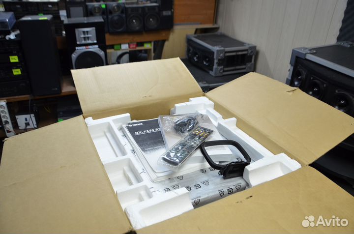 AV Ресивер Yamaha RX-V750 (7.1+2 канала) комплект