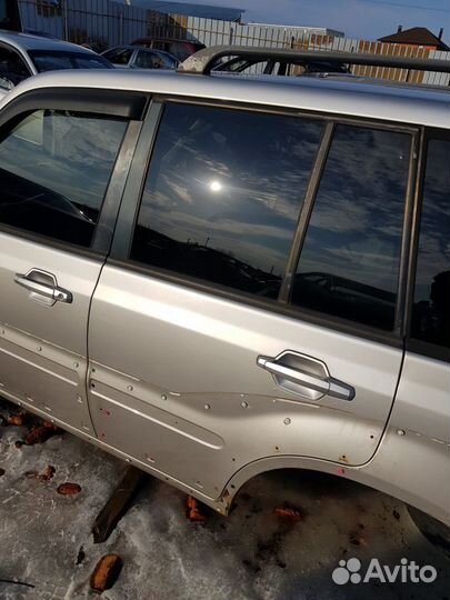 Дверь задняя левая Hyundai Terracan