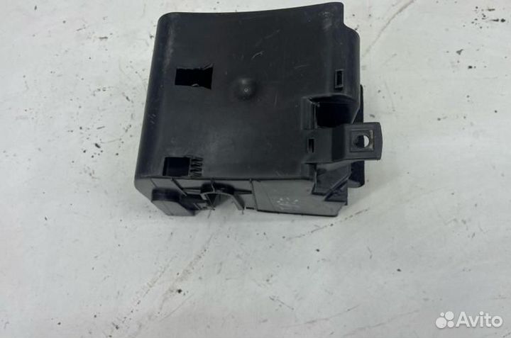 Корпус блока предохранителей Peugeot Partner Tepee