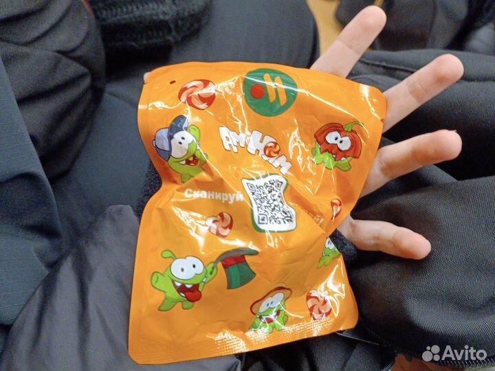 Фигурка ом ном