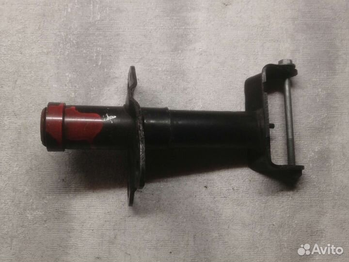 Кронштейн усилителя бампера Фольксваген Пассат Б5