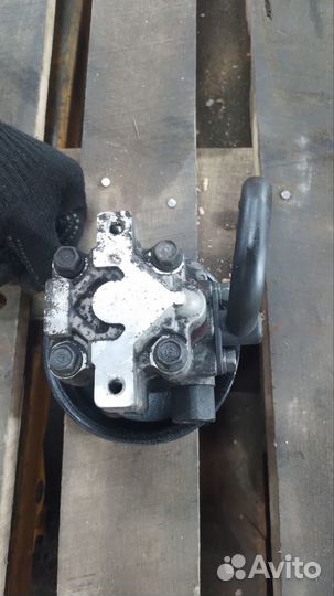 Насос гидроусилителя Chevrolet Epica 95980806