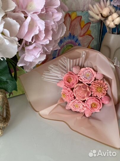 Шоколадные розы пионы букеты