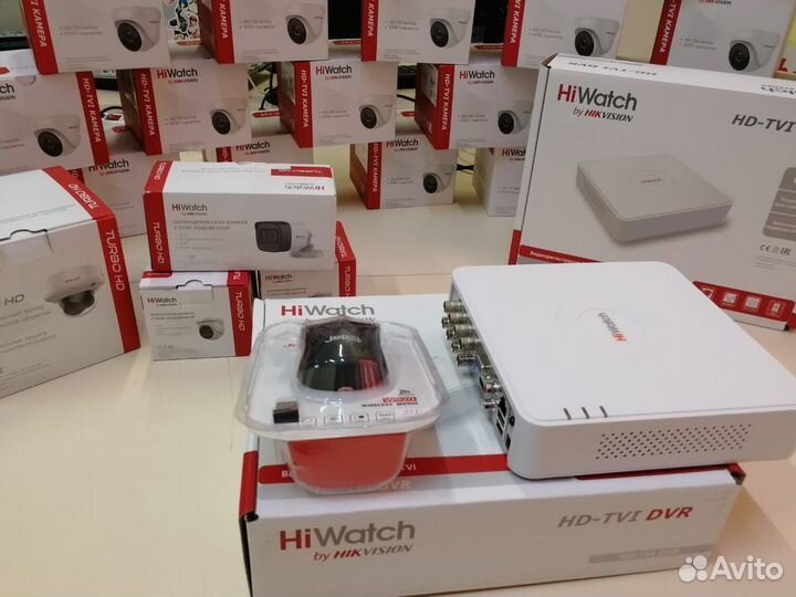 Гибридный видеорегистратор DS-H208QA HiWatch+мышка