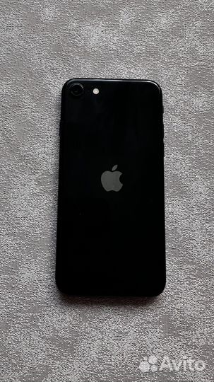 iPhone SE, 128 ГБ
