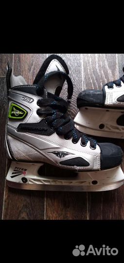 Коньки хоккейные Mission 75. 39размер