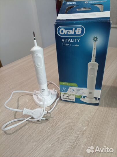 Электрическая зубная щётка Oral-B