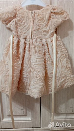 Нарядное платье для девочки 74