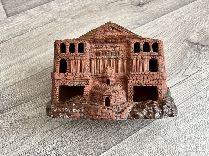 Грот для аквариума