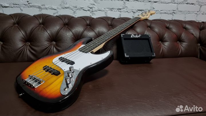 Бас-гитара Rocket + Аксессуары