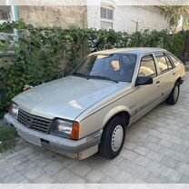 Opel Ascona 1.6 MT, 1986, 220 000 км, с пробегом, цена 75 000 руб.