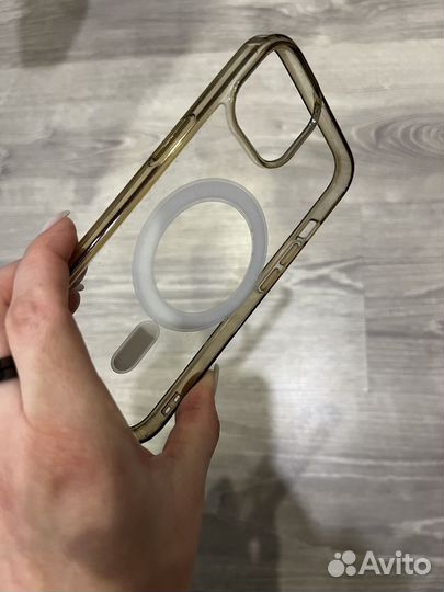 Чехол на iPhone 13