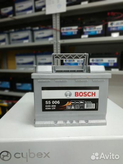 Аккумулятор 63Ah Bosch 610A S5 006 прямой