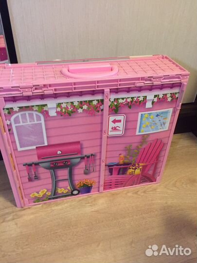 Домик чемодан для Барби от Mattel